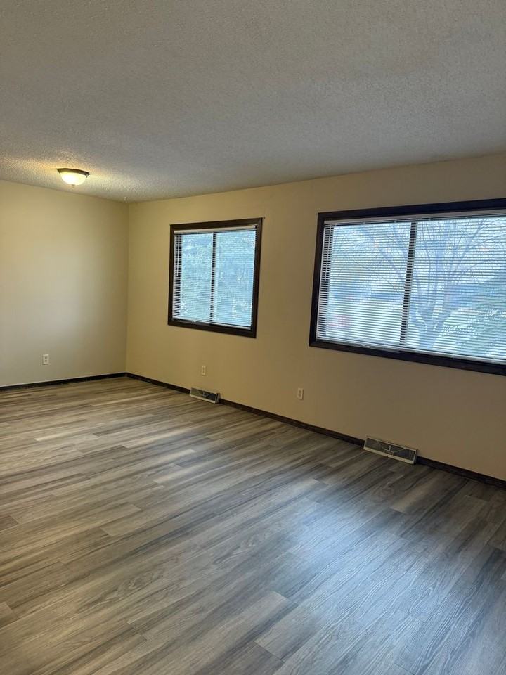 2305 4th Ave S - Photo 3 of 19