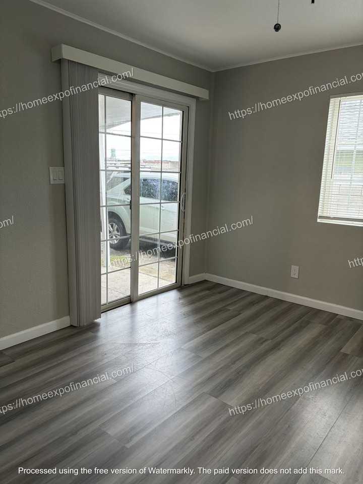 10060 Portola Ave - Photo 6 of 26