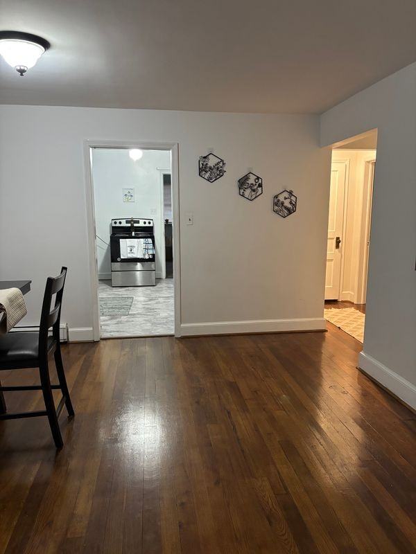 104 E Washington St - Photo 4 of 17