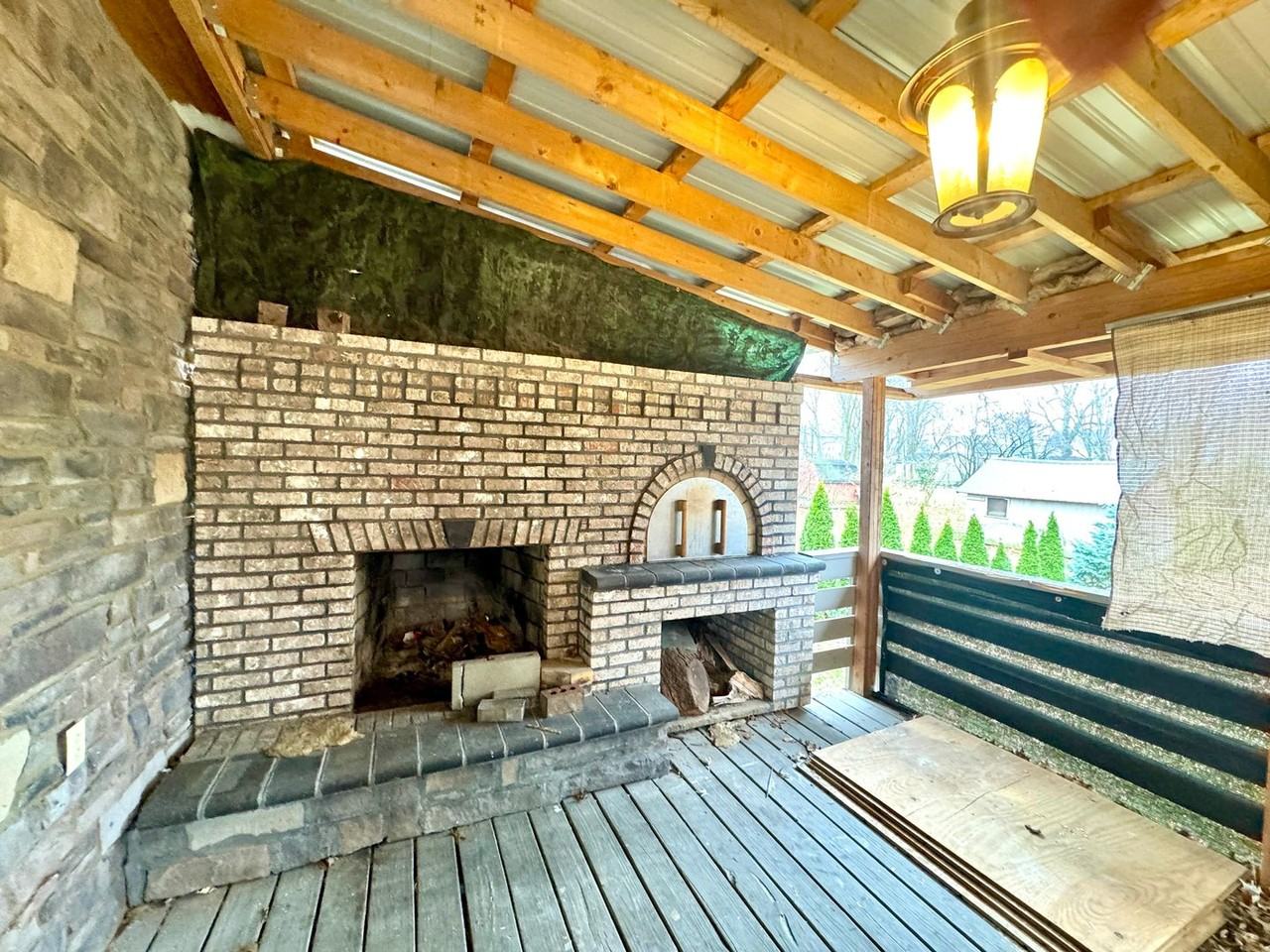 341 Grove Ave - Photo 2 of 17