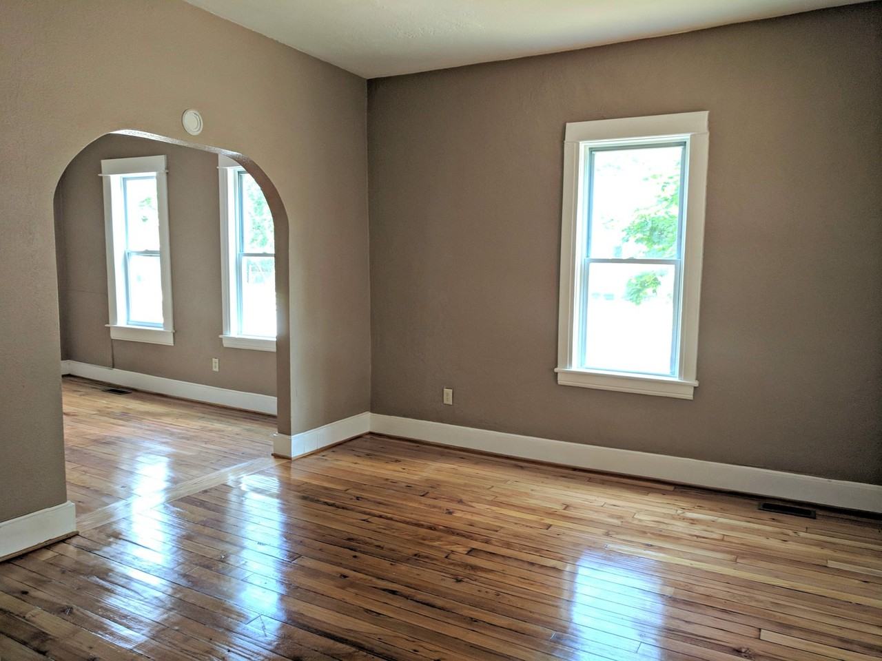 1666 Smith St - Photo 2 of 12