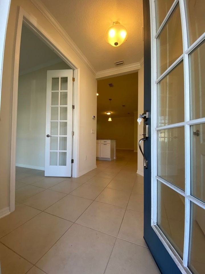 1453 Resolute St - Photo 2 of 9