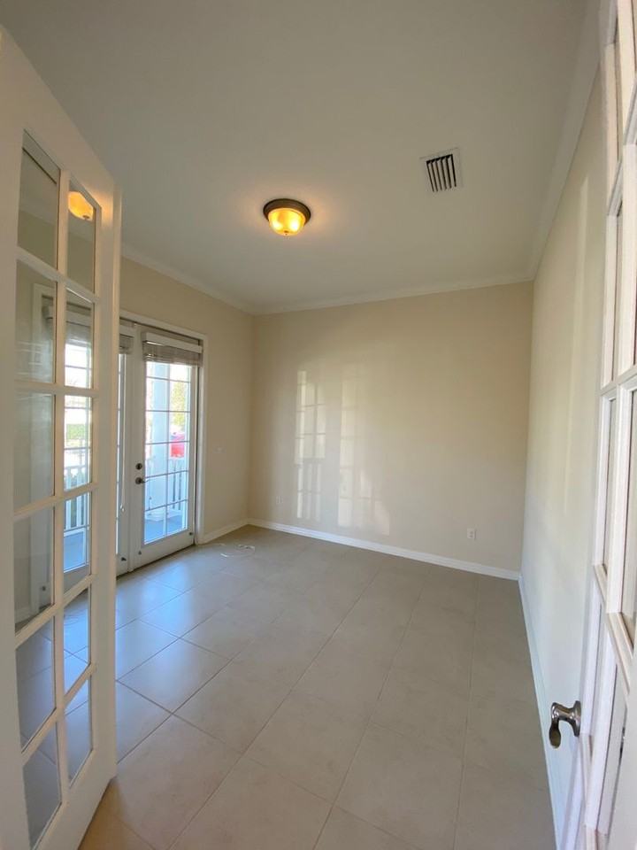 1453 Resolute St - Photo 3 of 9