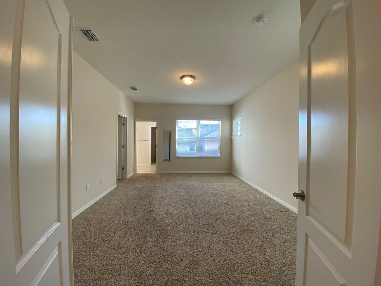 1453 Resolute St - Photo 5 of 9