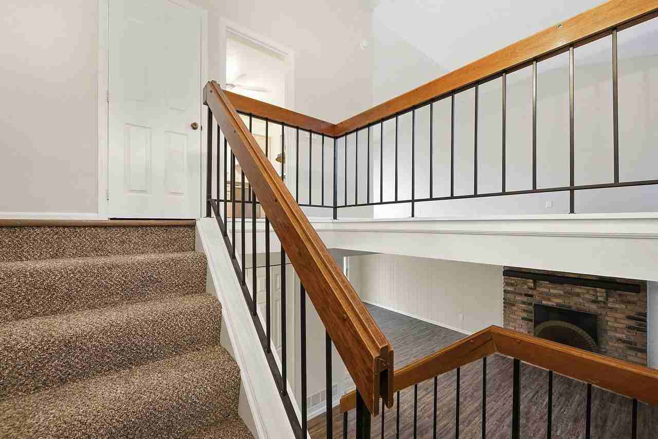 2583 Fleetwood Ave - Photo 4 of 50