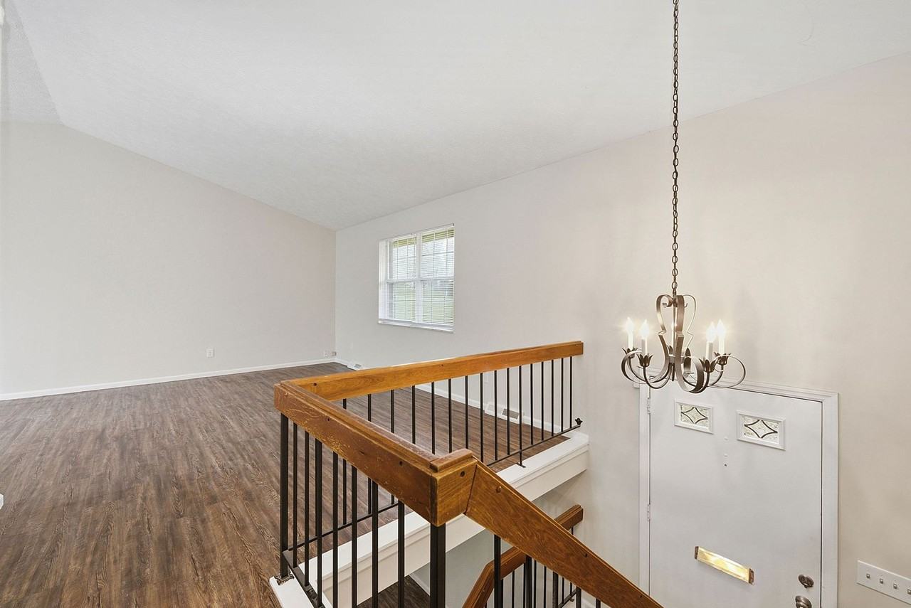 2583 Fleetwood Ave - Photo 5 of 50