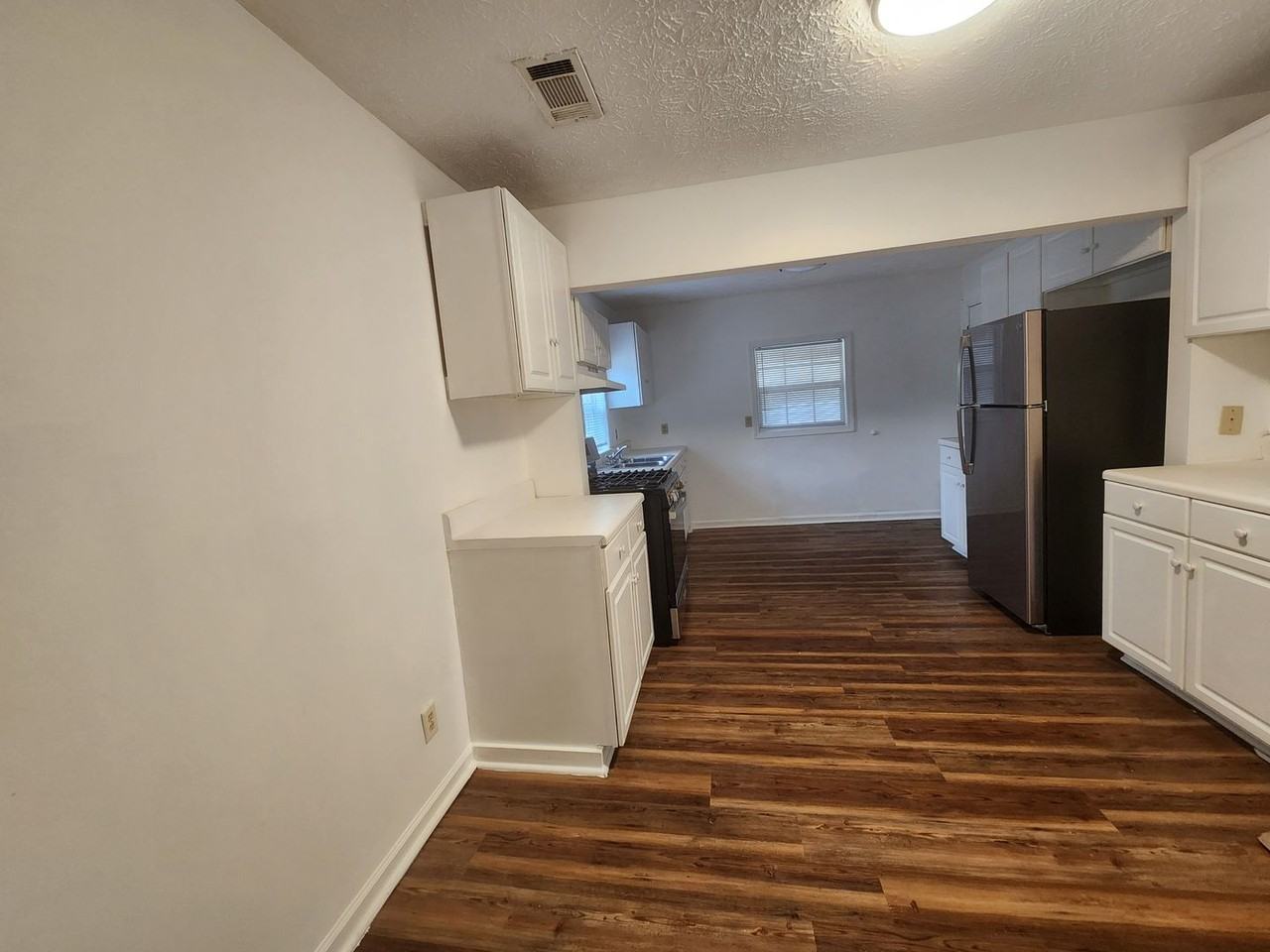 7734 Aurora Dr - Photo 6 of 12