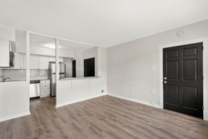 featured image of 644 Center Ave