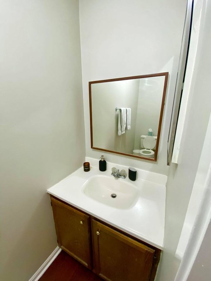 906 Stubblefield Ln - Photo 4 of 22