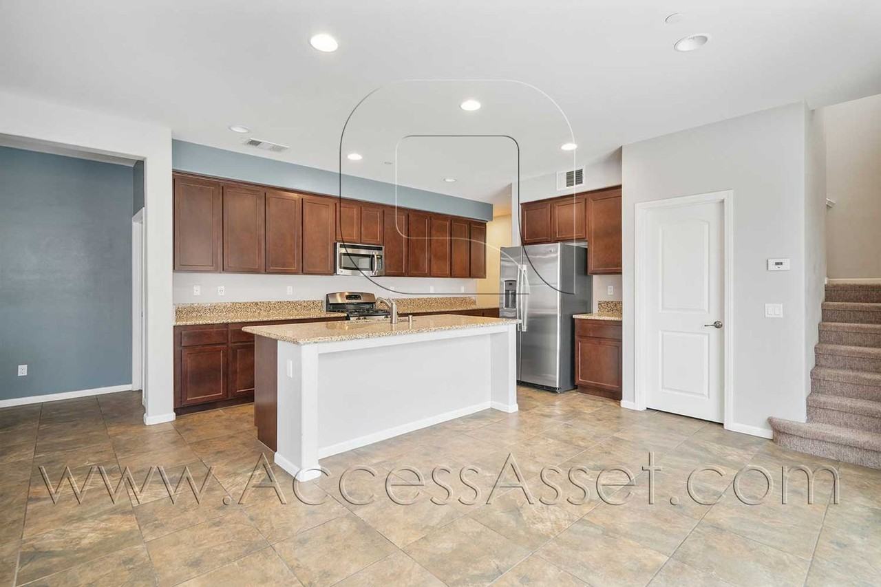 36493 Acanthus Ct - Photo 7 of 38