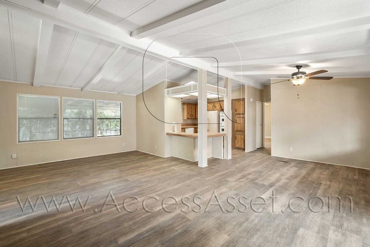 41868 4th St - Photo 7 of 37