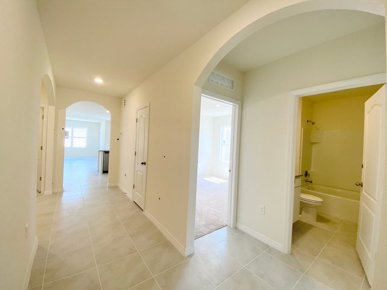 5709 Horseshoe Loop - Photo 4 of 30