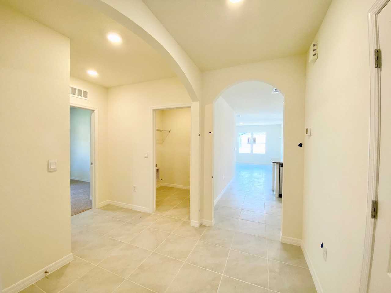 5709 Horseshoe Loop - Photo 6 of 30