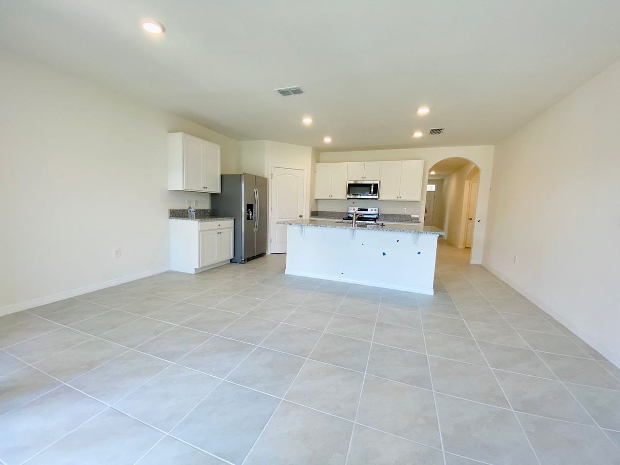 5709 Horseshoe Loop - Photo 7 of 30