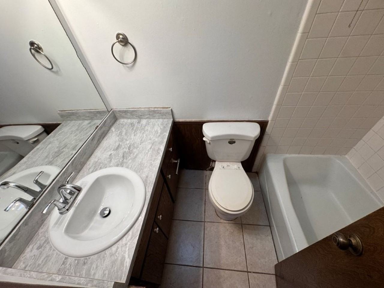 1602 Sw 86th St - Photo 4 of 14