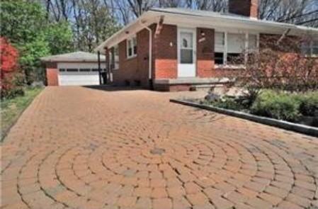 1427 Woodland Dr - Photo 3 of 50