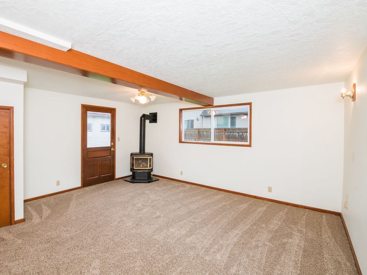 17320 Se Blanton St - Photo 4 of 34