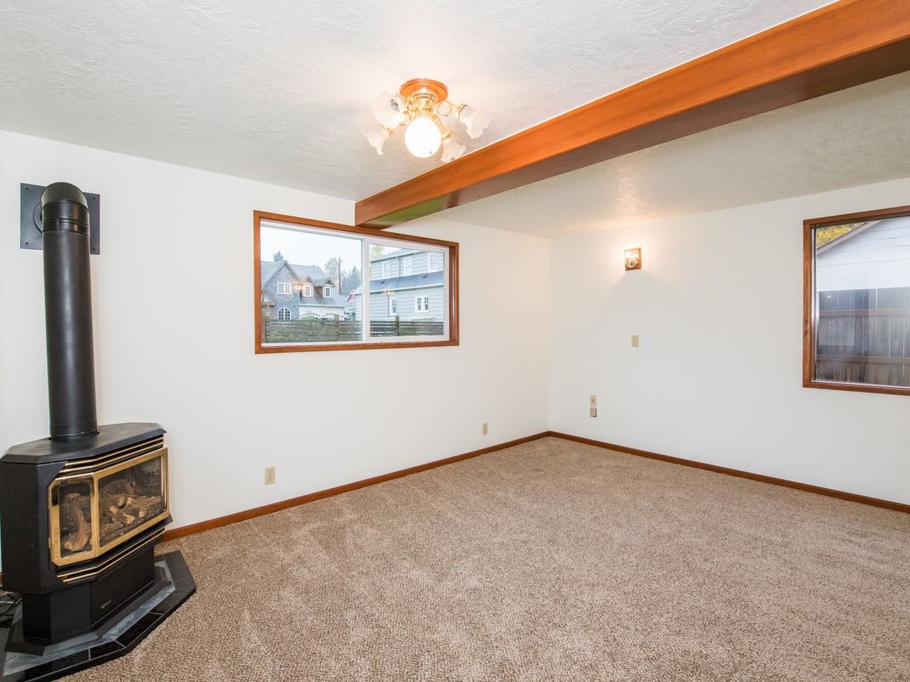 17320 Se Blanton St - Photo 5 of 34