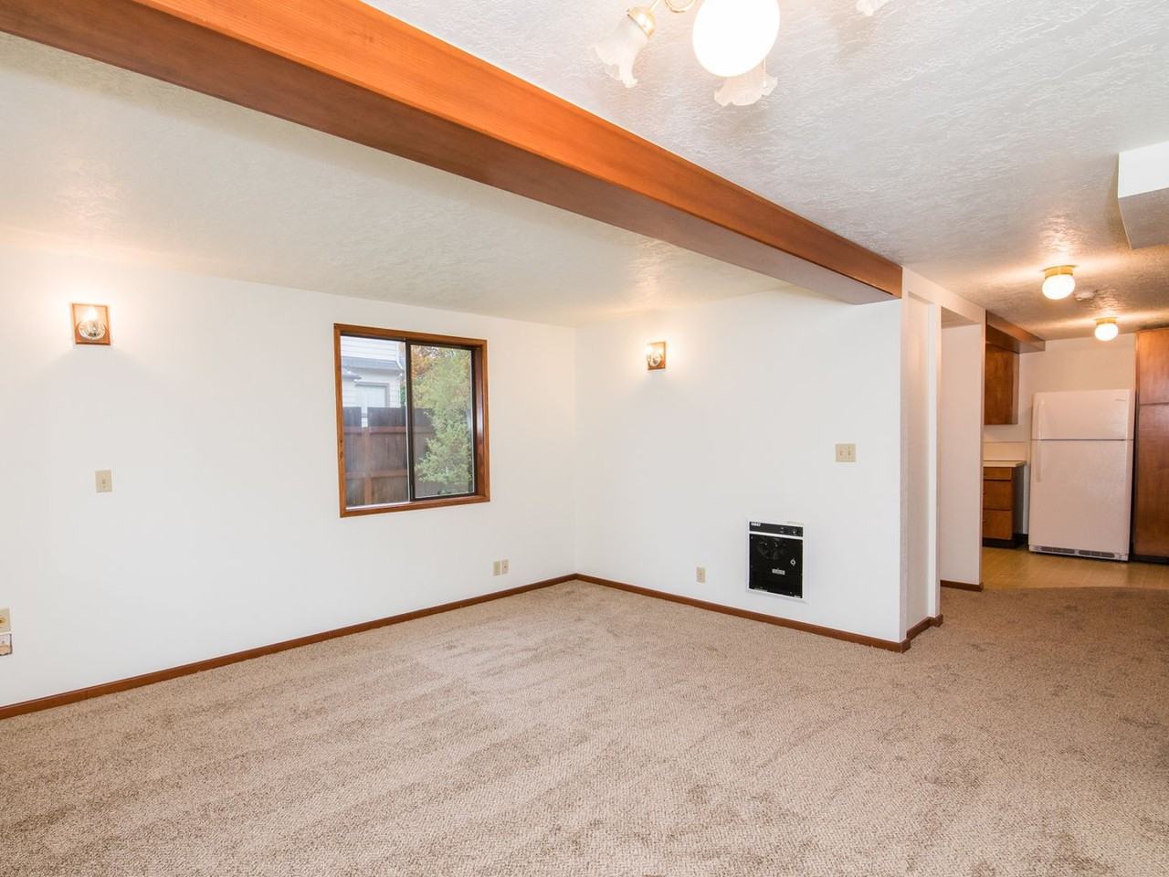 17320 Se Blanton St - Photo 7 of 34