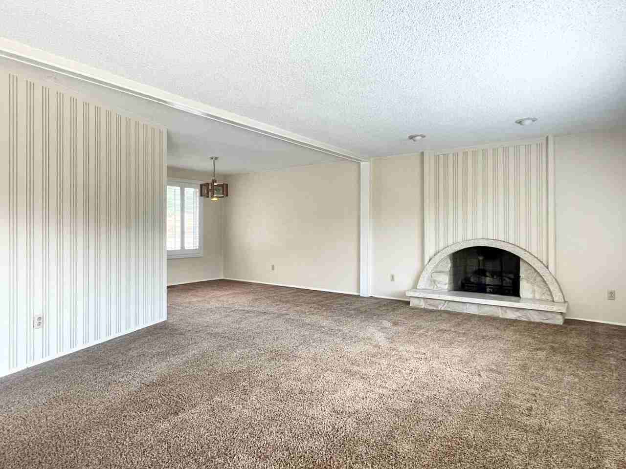 9709 S Altamont Dr - Photo 5 of 28