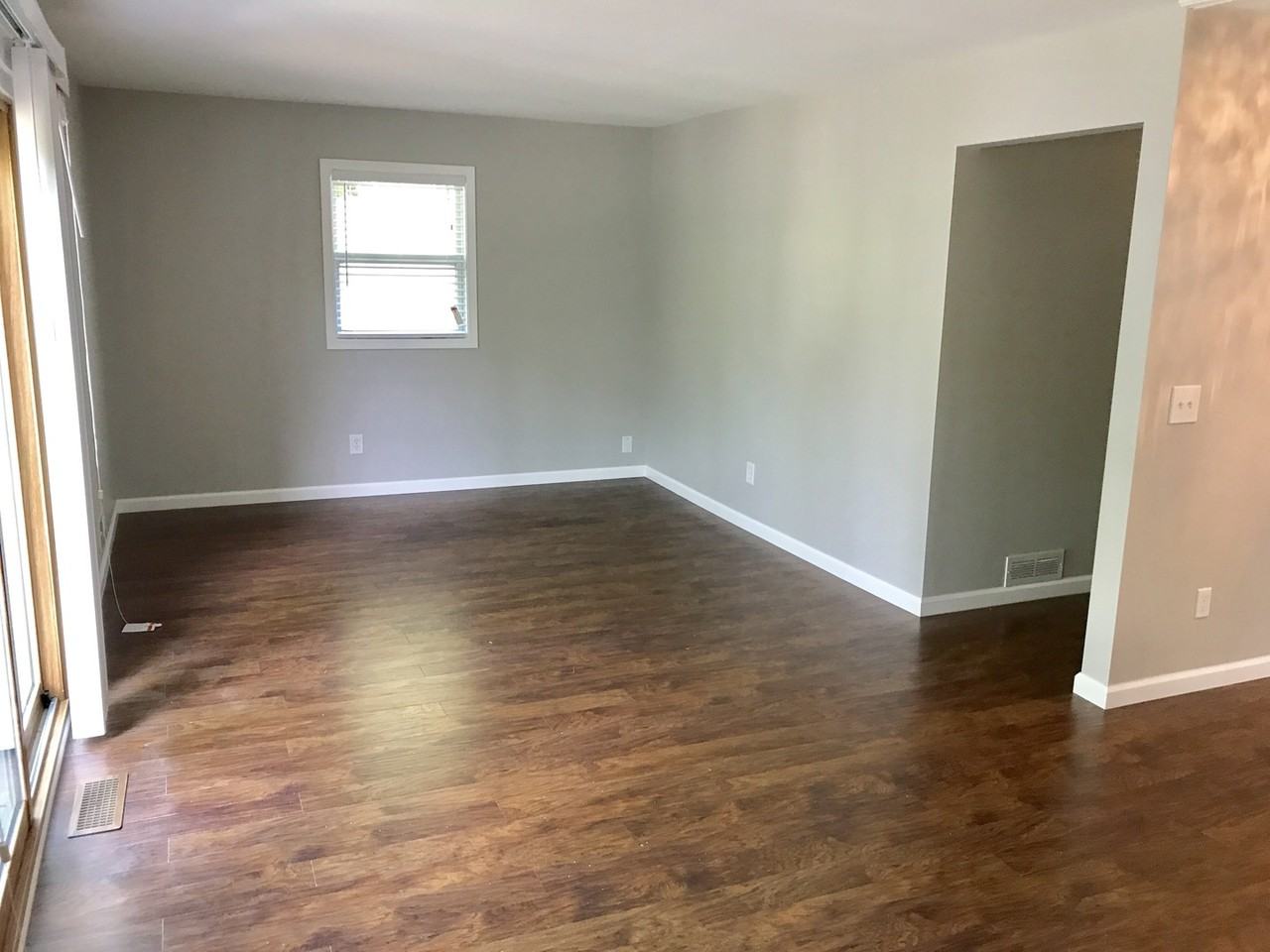 3526 Halifax Ave N - Photo 3 of 12