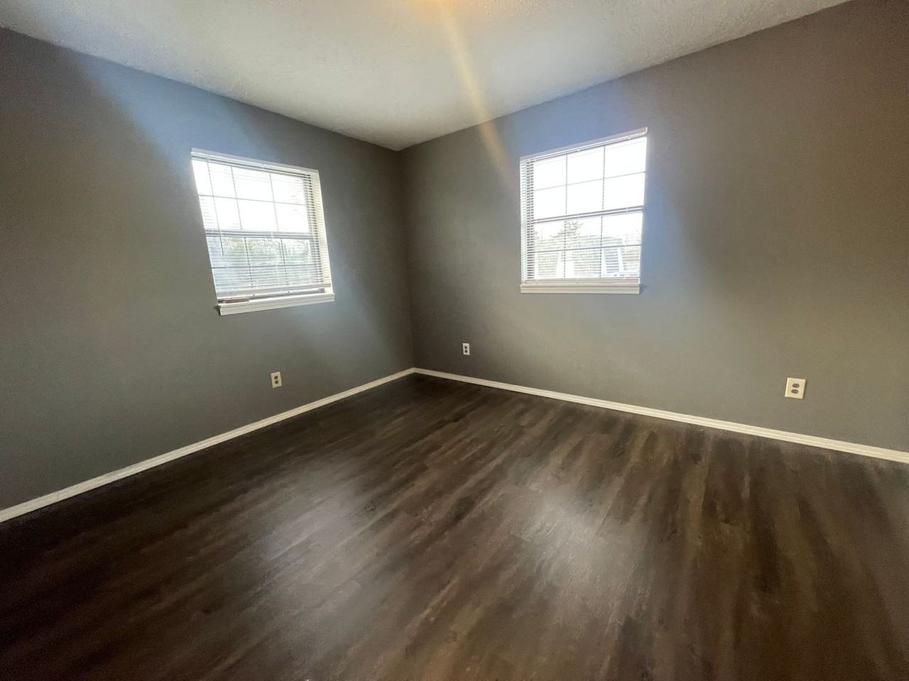 1103 Bird Rd #6 - Photo 4 of 6