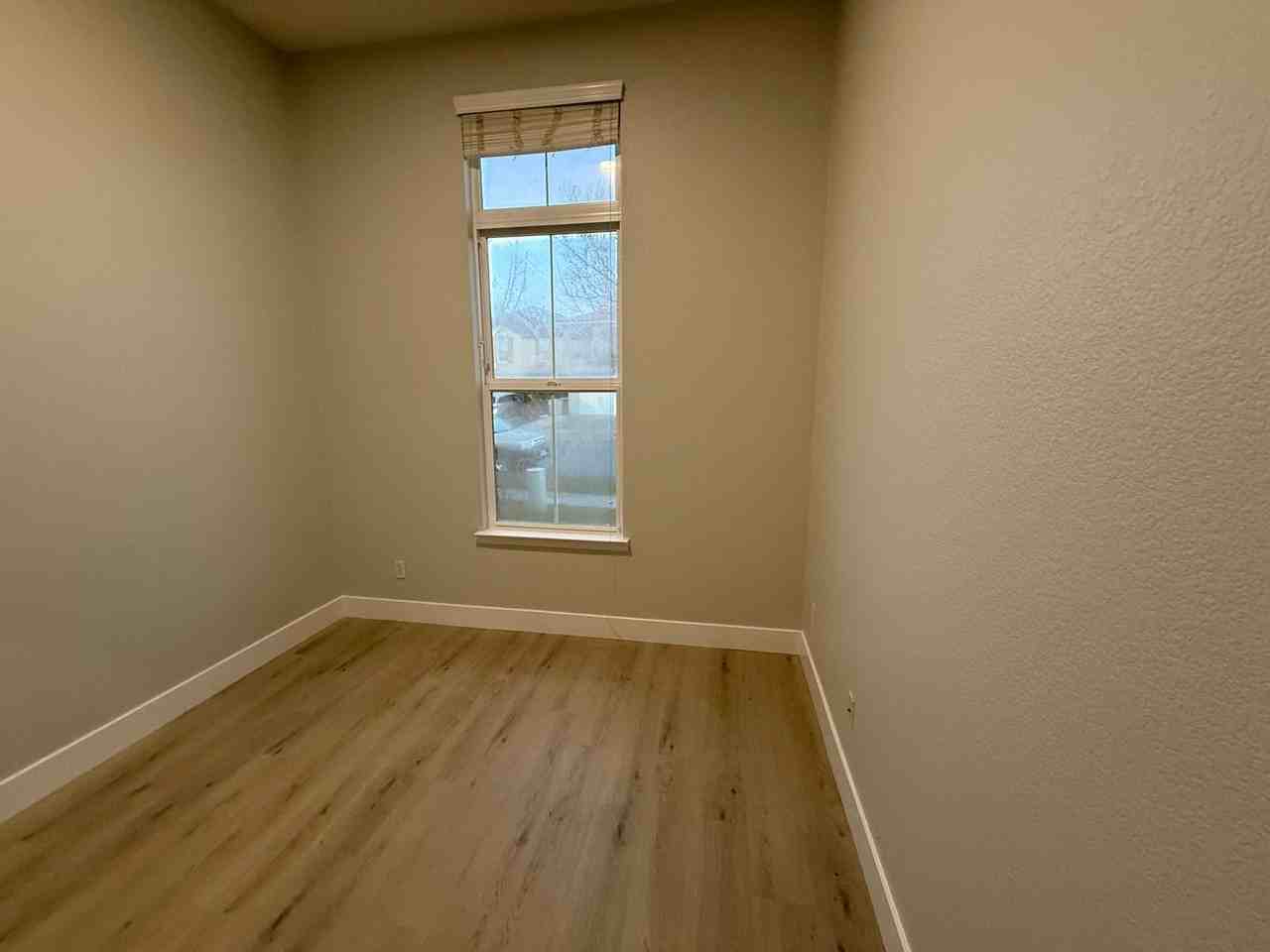 1207 Berry Creek Rd - Photo 4 of 13