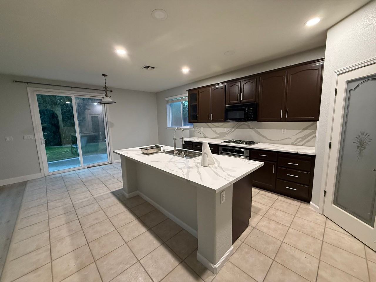 1207 Berry Creek Rd - Photo 5 of 13