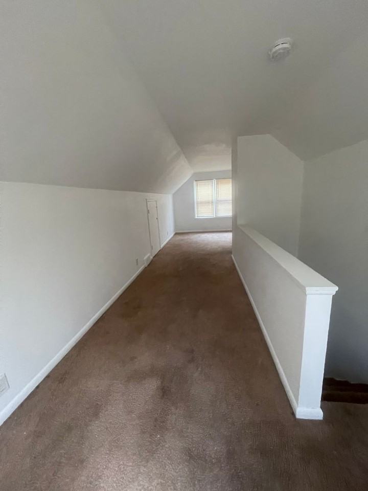 16600 Lamphere St - Photo 2 of 8