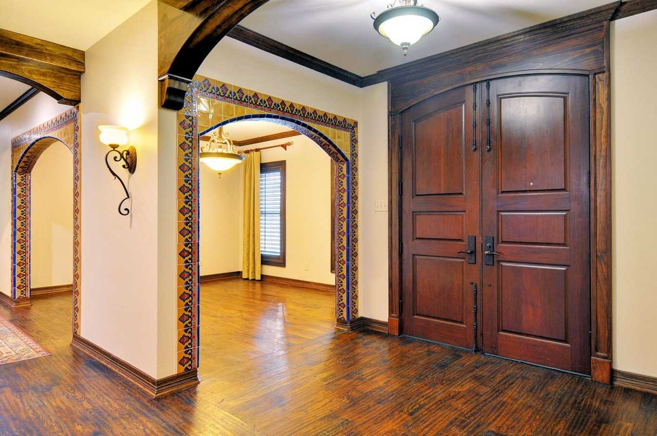 3407 Penticost St - Photo 7 of 39