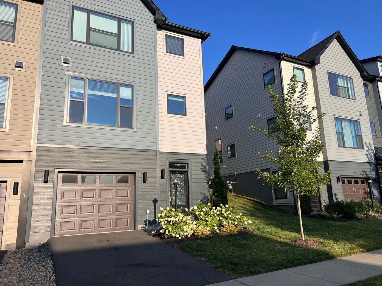 1674 Delphi Dr - Photo 2 of 30