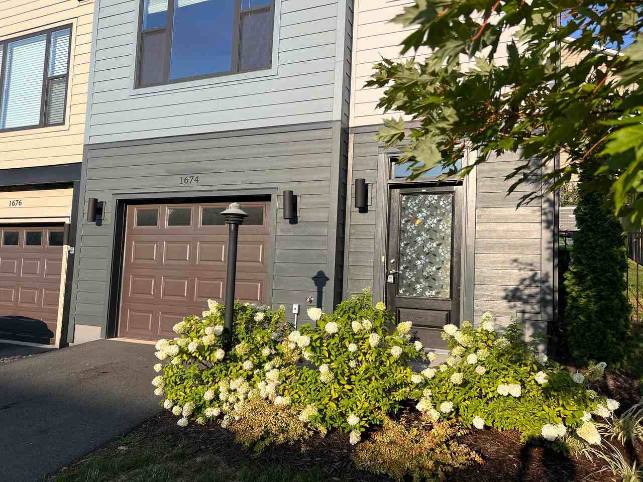 1674 Delphi Dr - Photo 3 of 30