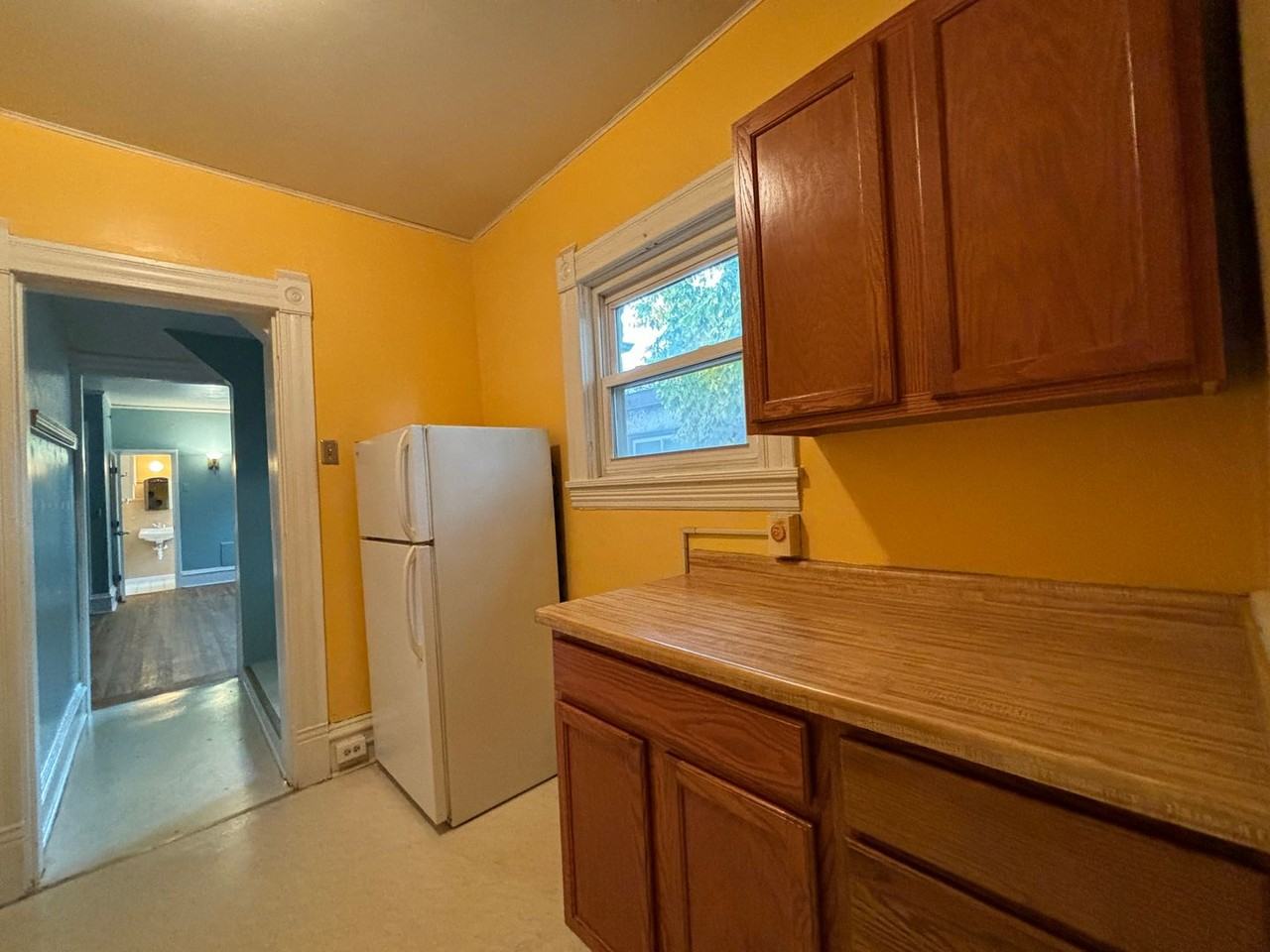 2652 Bryant Ave S - Photo 6 of 29