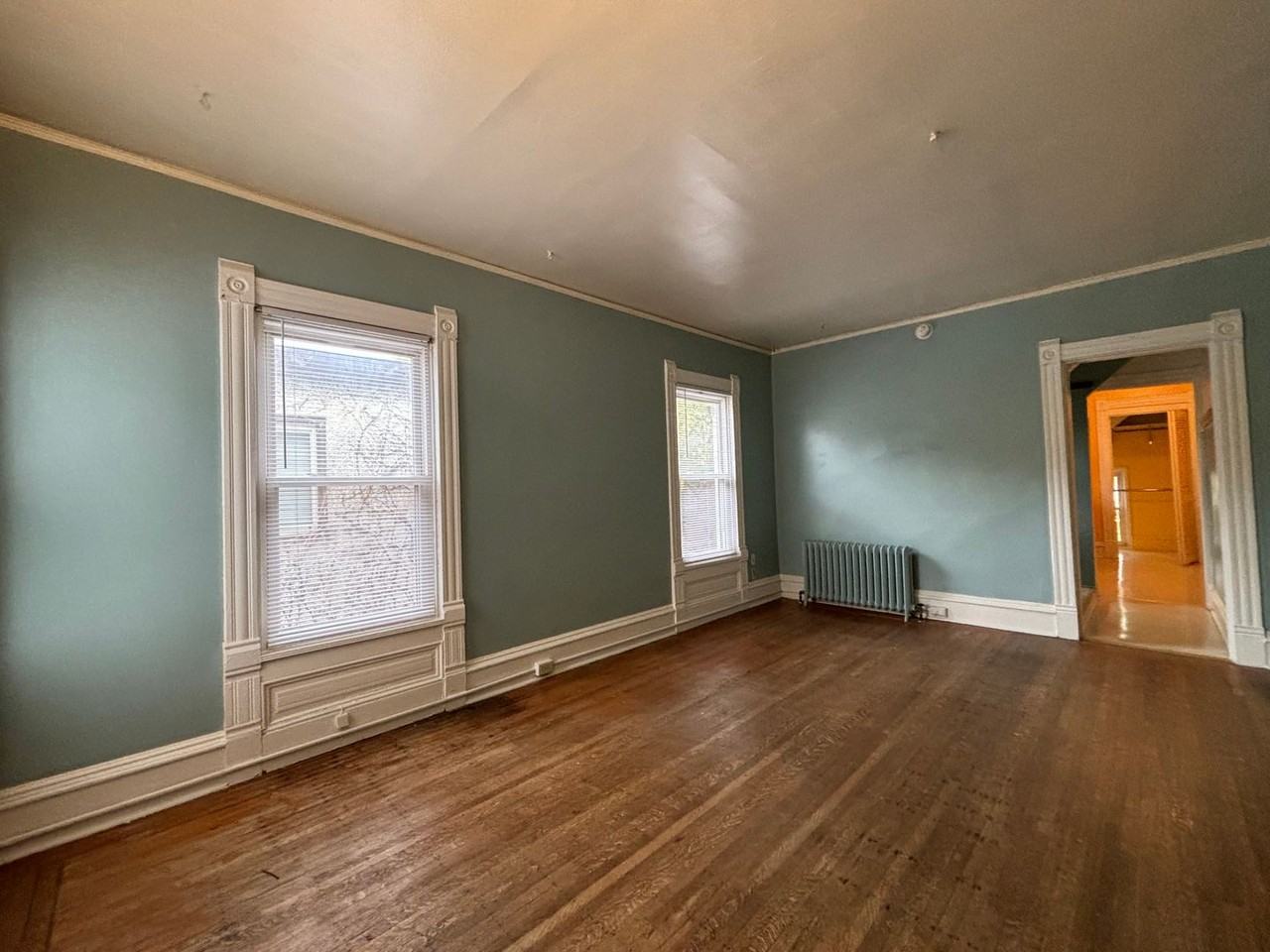 2652 Bryant Ave S - Photo 2 of 29