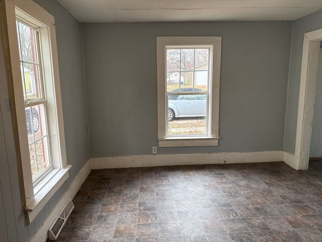 2151 S 16th St - Photo 5 of 7