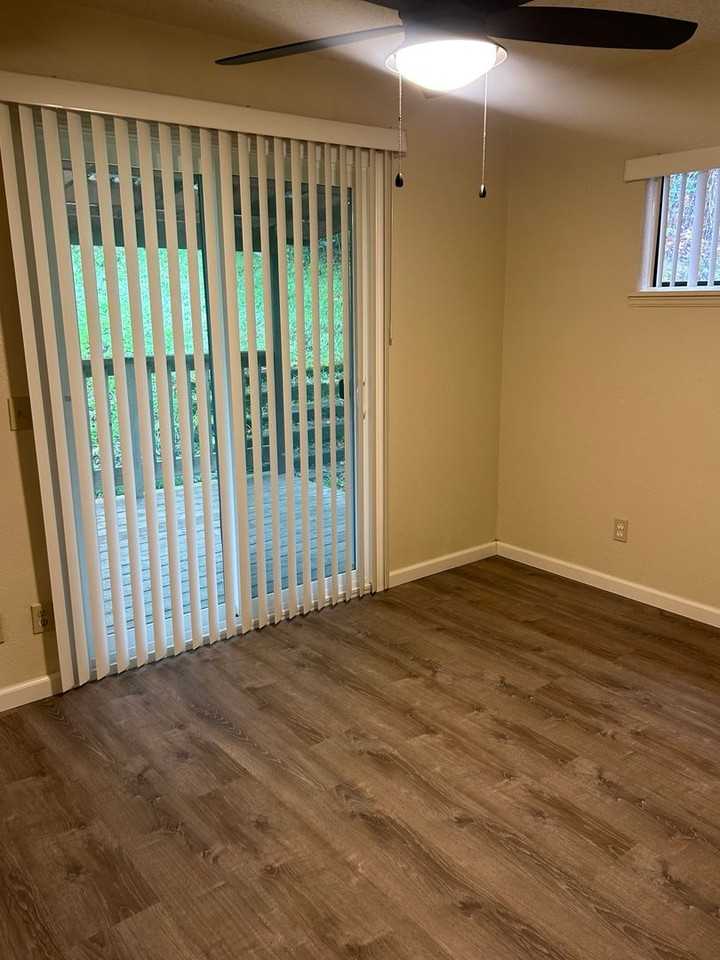 N Main St - Photo 4 of 7