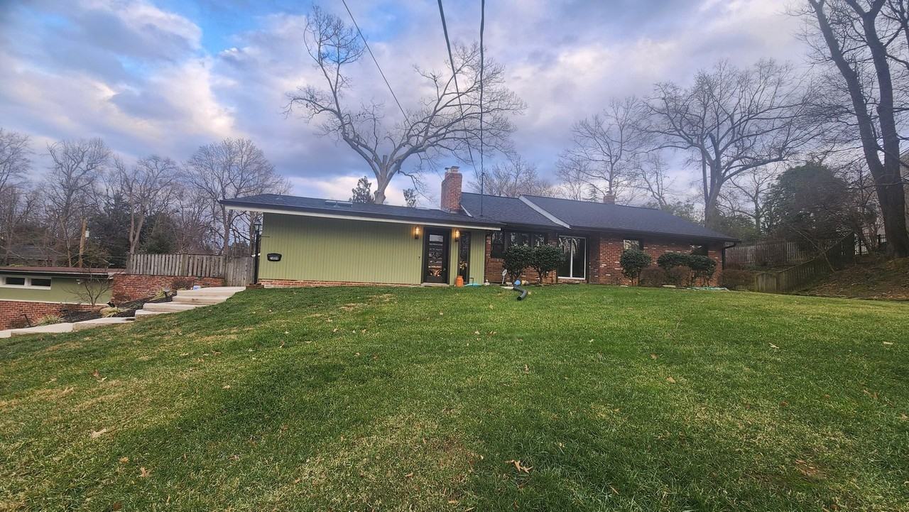 7609 Woodridge Cir - Photo 2 of 44