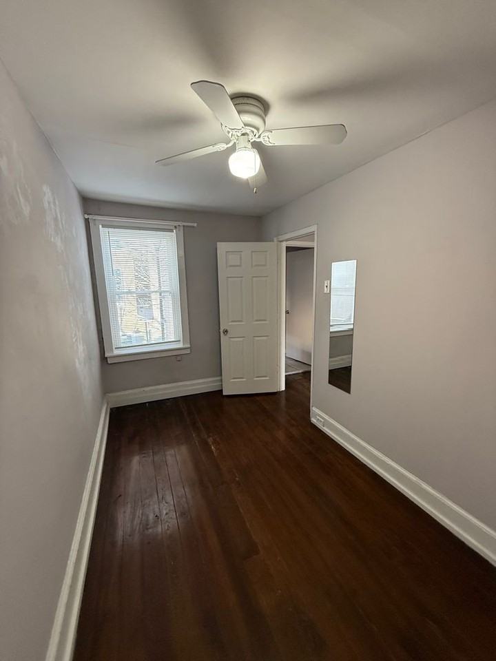 1839 Sigel St - Photo 7 of 10