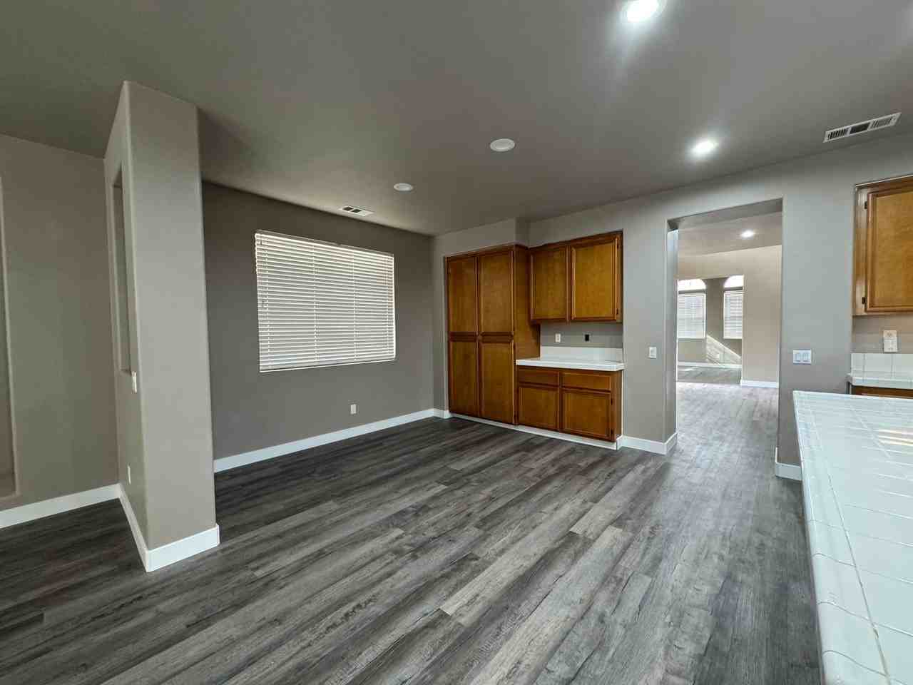 1608 Gazebo Ln - Photo 7 of 25