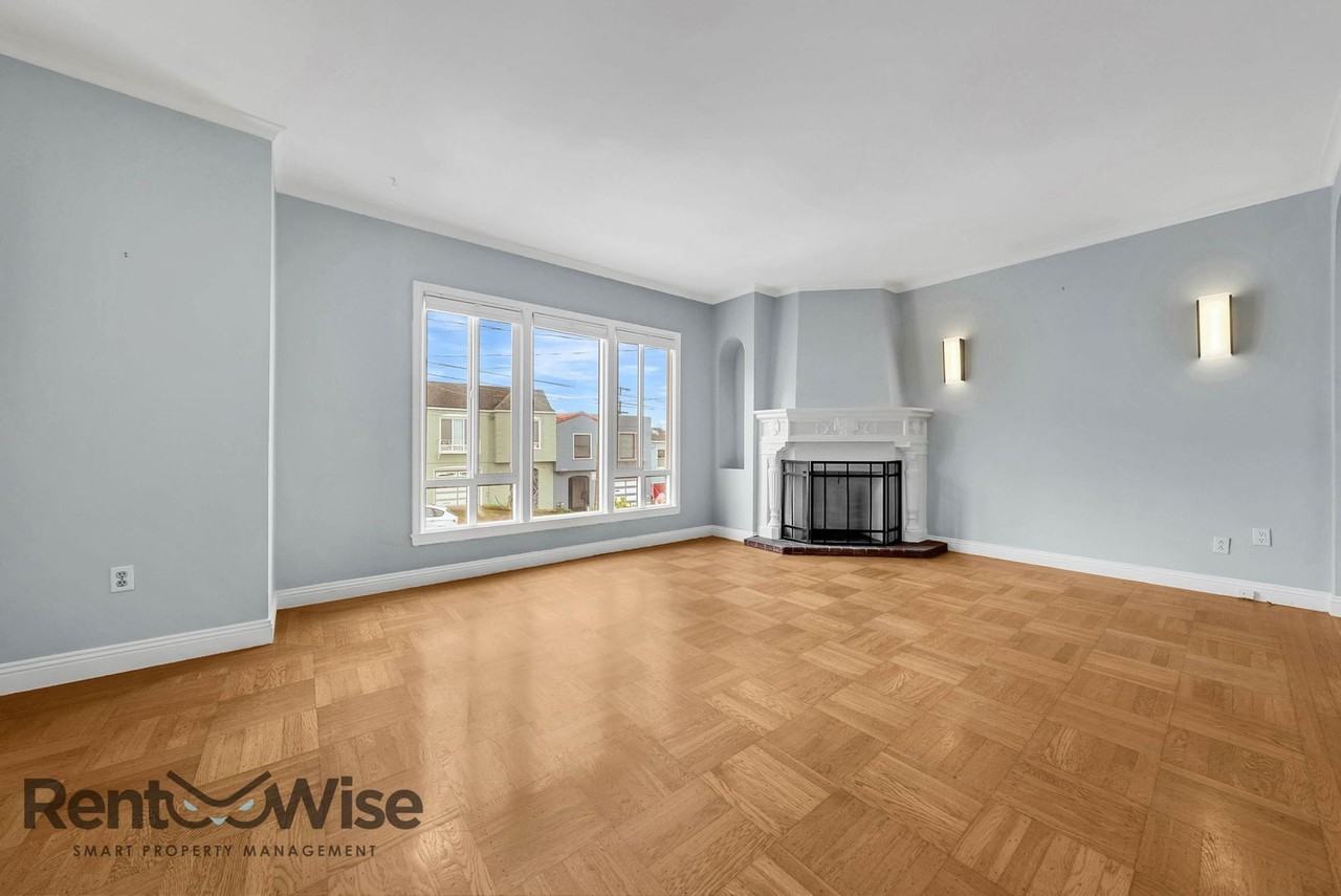 824 Garfield St - Photo 3 of 35