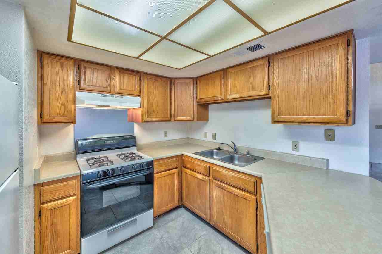 587 Sellers Pl - Photo 5 of 15