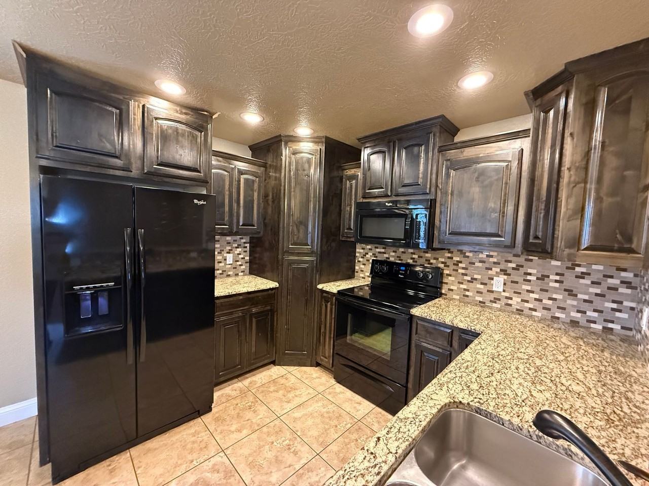 408 Almond Tree Ln - Photo 5 of 23