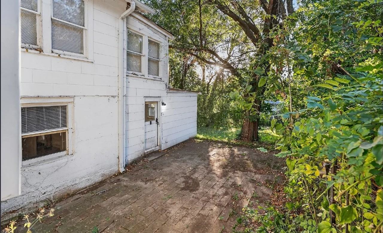 572 1/2 S Crescent Ave - Photo 2 of 13