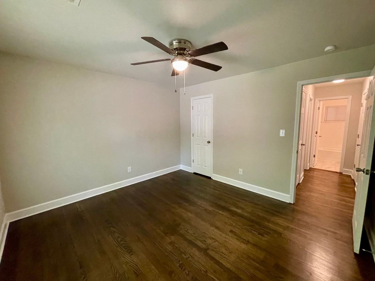 616 Ligustrum St - Photo 5 of 9