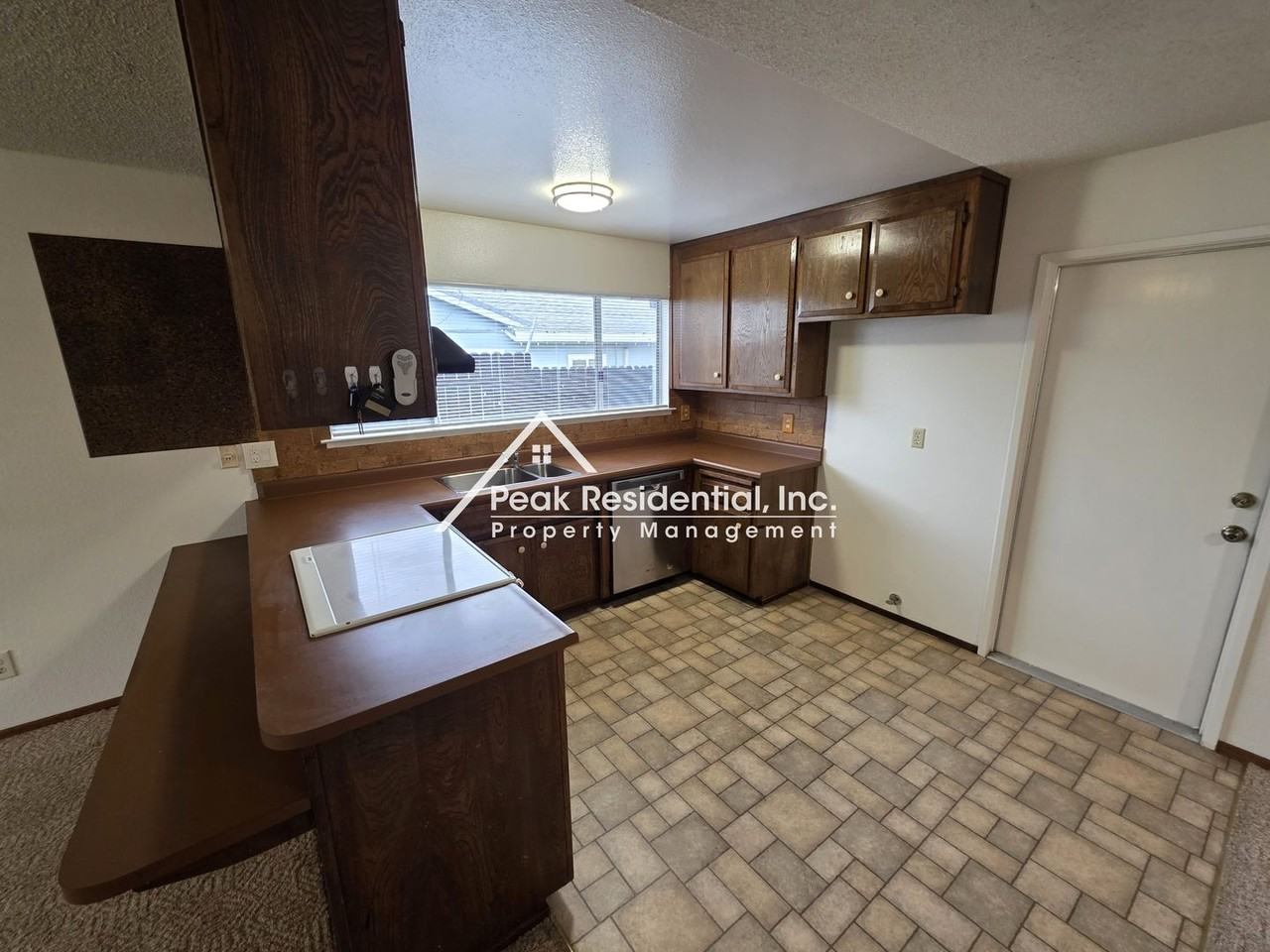 7866 Claypool Way - Photo 7 of 20