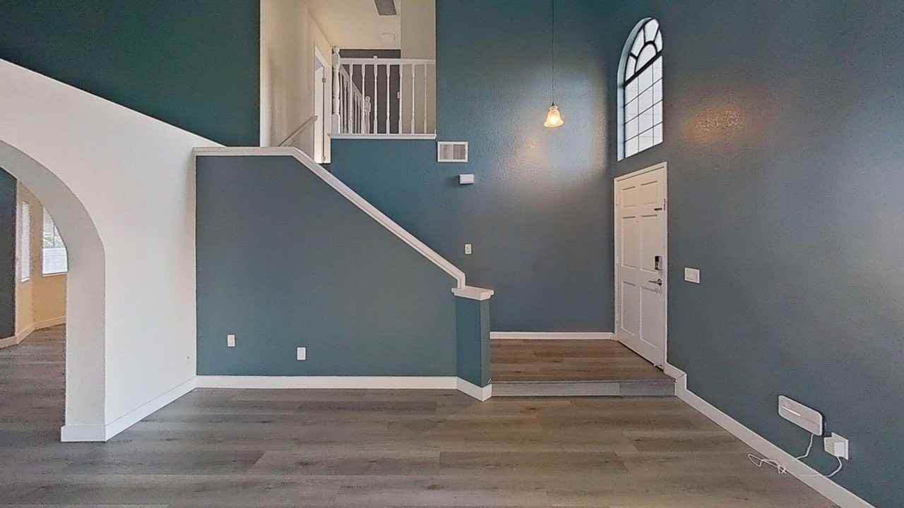 15711 Shadow Mountain Ln - Photo 2 of 30