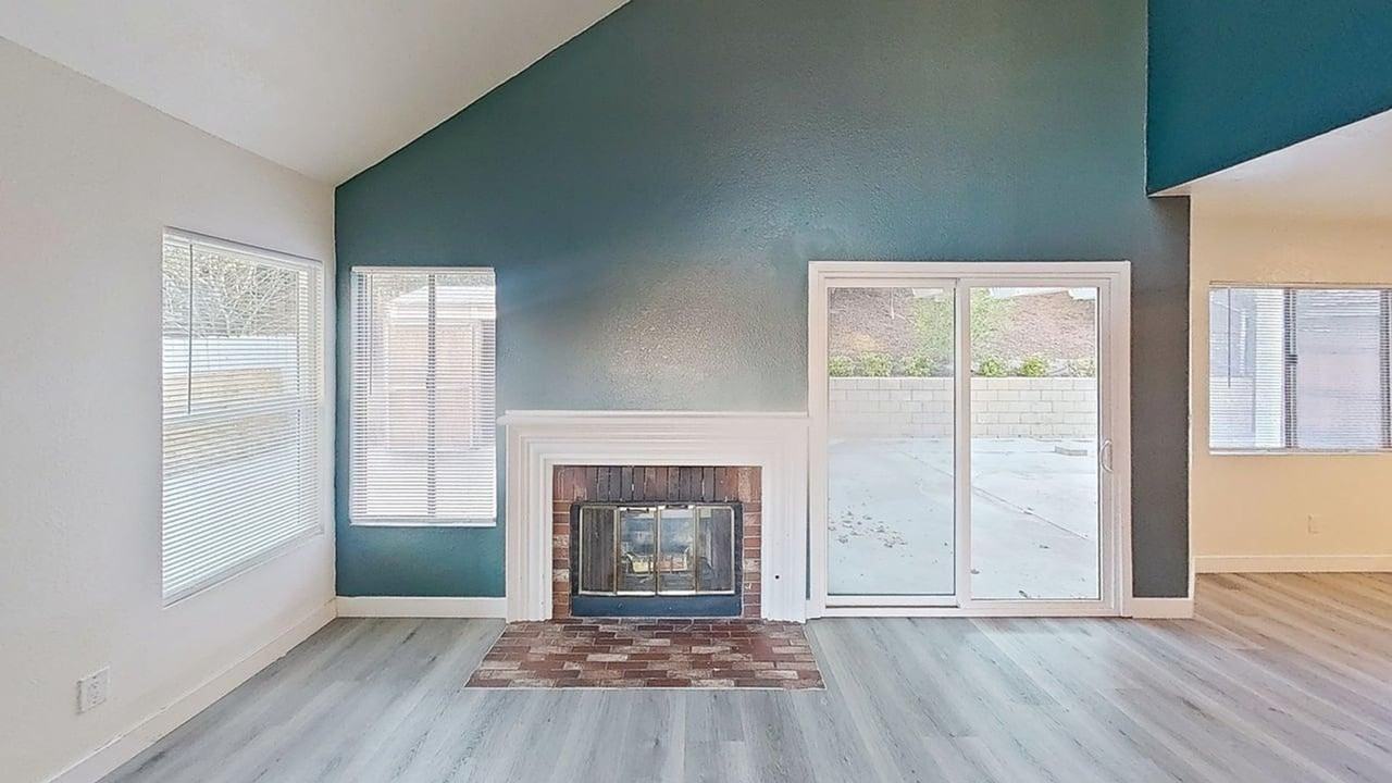 15711 Shadow Mountain Ln - Photo 5 of 30