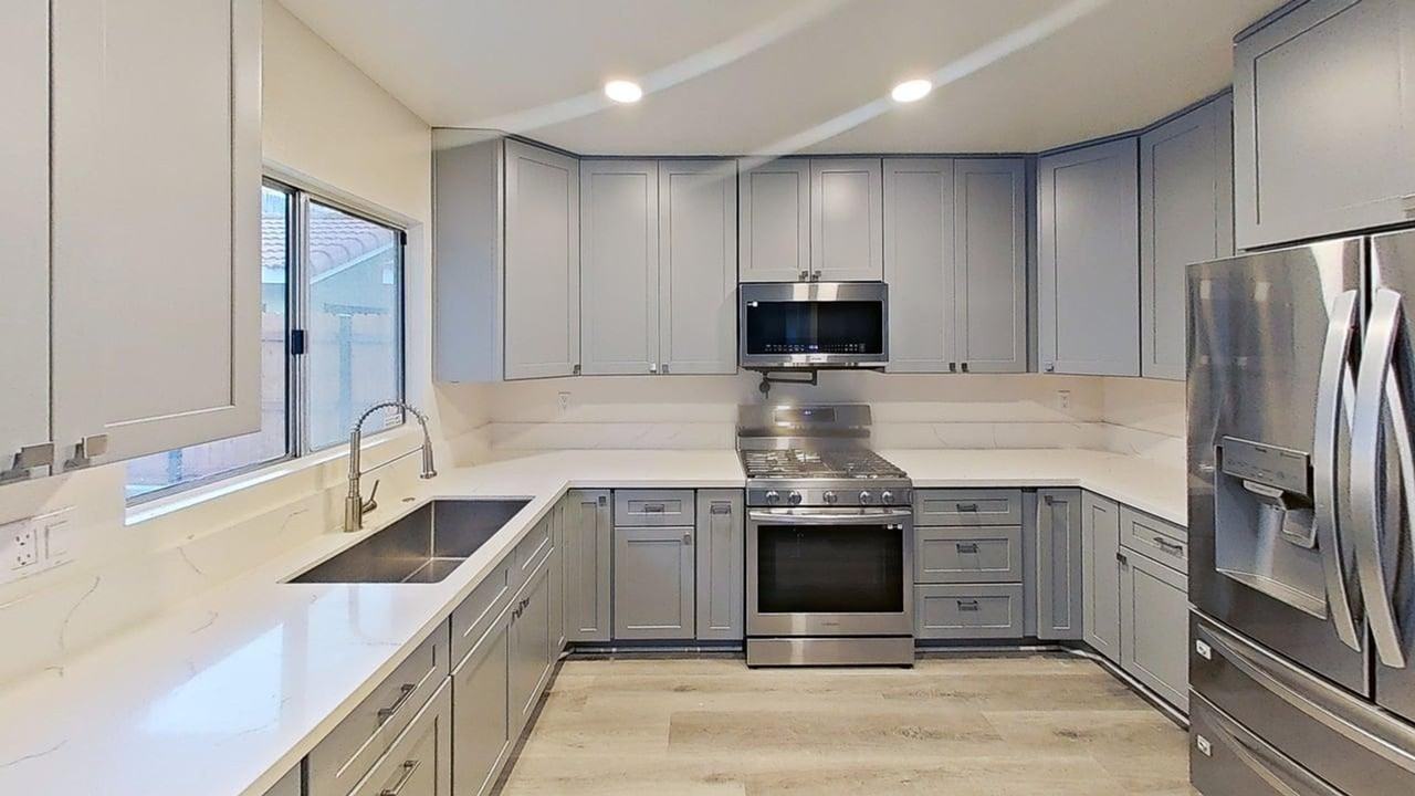 15711 Shadow Mountain Ln - Photo 7 of 30