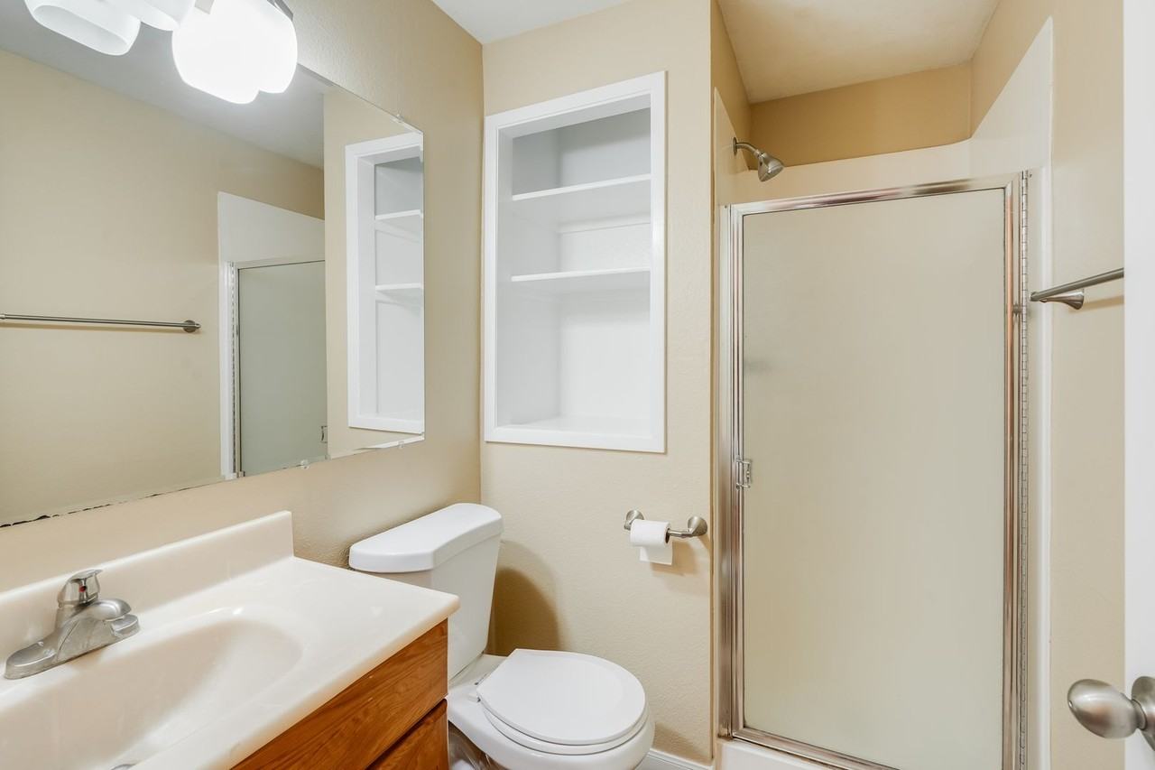 11592 Se 56th Ave - Photo 5 of 13