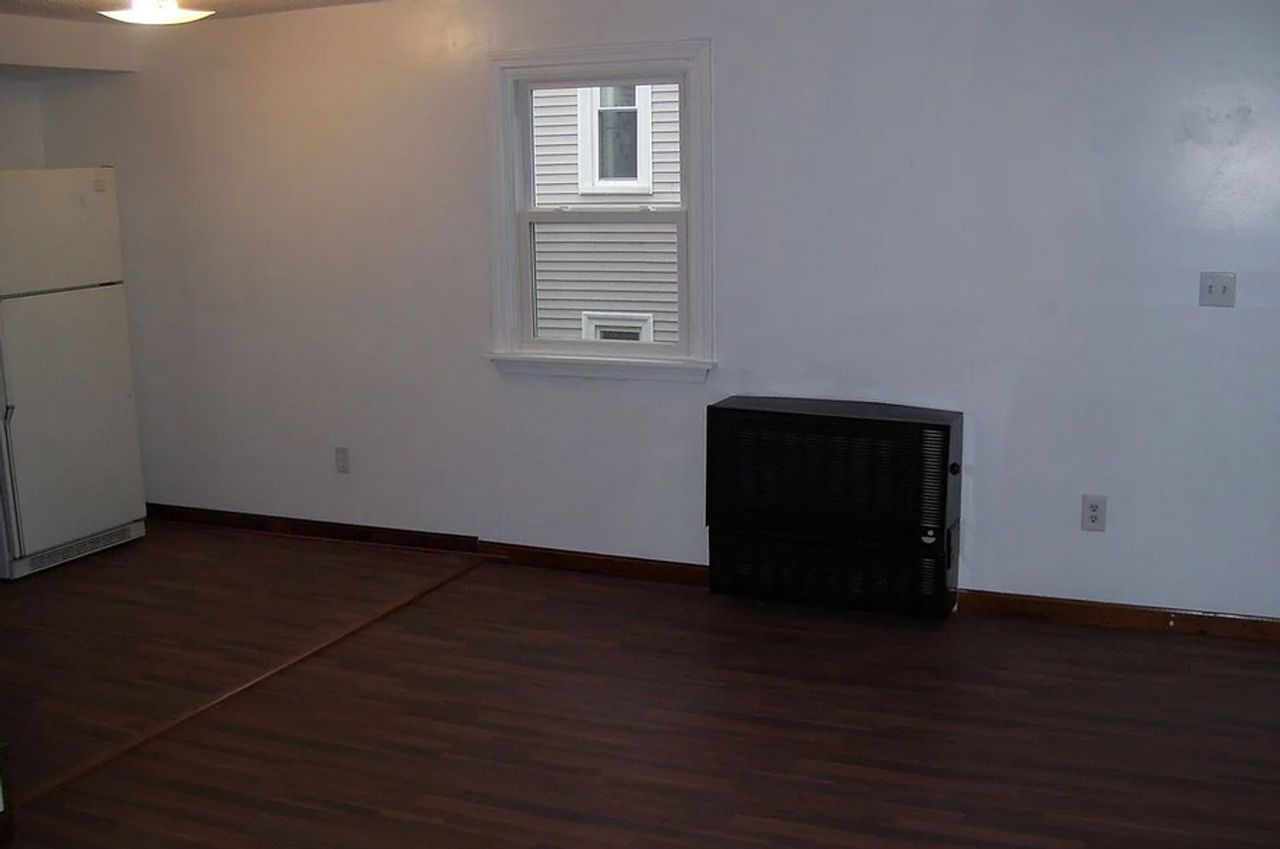 2 Farwell St - Photo 3 of 10